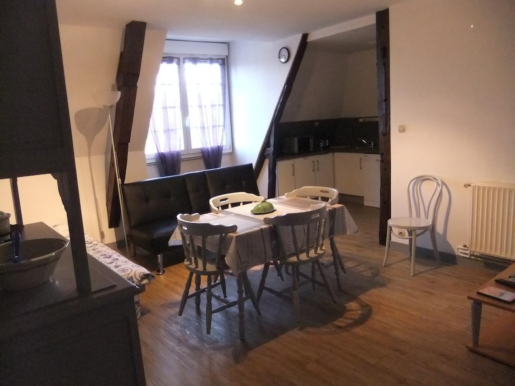 Gites De L'Aumondiere Conde-sur-Noireau ห้อง รูปภาพ