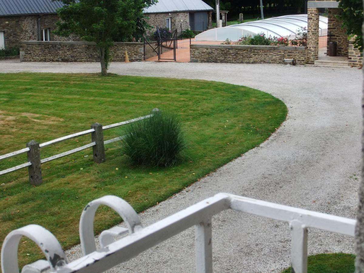 Gites De L'Aumondiere Conde-sur-Noireau ภายนอก รูปภาพ